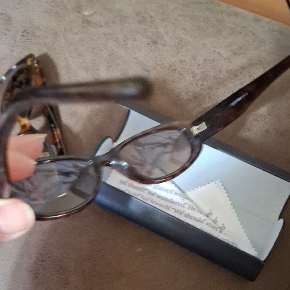 Universal Thread Brown Tortoise Sunglasses + Warb… - image 3